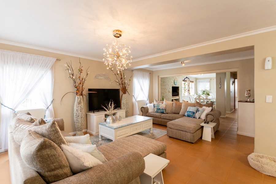 3 Bedroom Property for Sale in Waterfront Western Cape